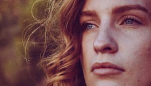 Mehr über den Artikel erfahren Heiß-Kalt-Verhalten in Beziehungen – warum du fast verrückt wirst und was wirklich dahintersteckt